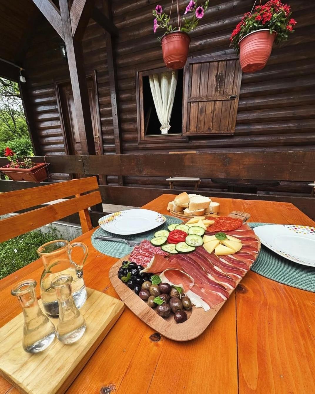 Cabin House Dubovik Цетине Экстерьер фото
